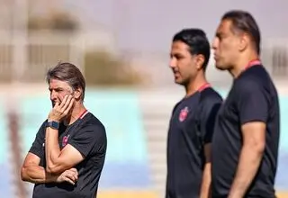 پرسپولیس با دستیاران وحید هاشمیان تمرین کرد
