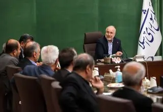 قالیباف: کشور متعلق به کارگران است؛ امنیت شغلی اولویت دارد
