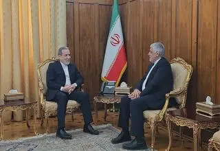گفت‌وگوی تلفنی سفیر کشورمان در لبنان با وزیر امور خارجه   