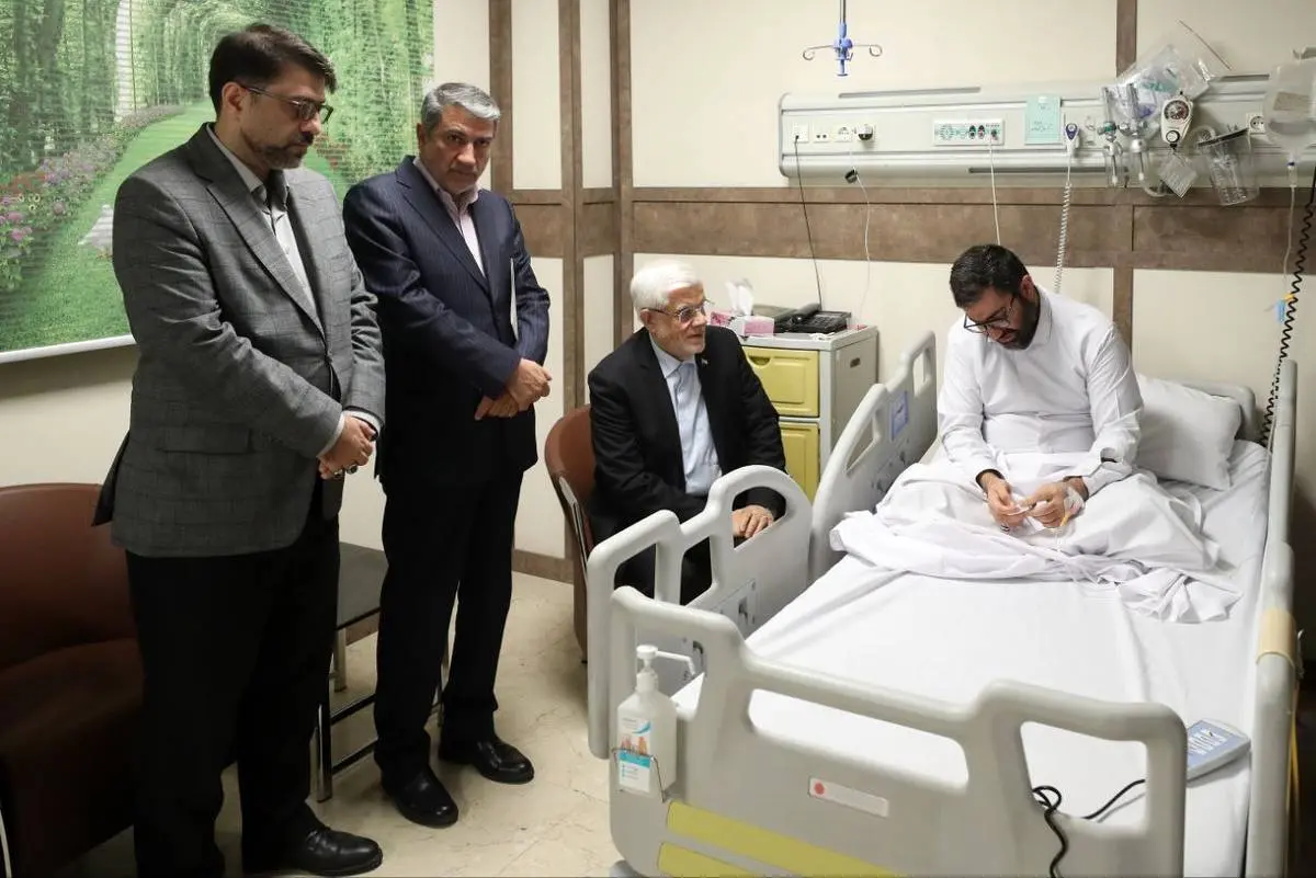 تصاویر دردناک از سقاب اصفهانی در سوگ درگذشت همسر و دخترش 