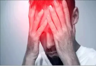حقیقت ترسناک درباره رابطه میگرن و سکته مغزی