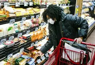 قیمت اجناس و کالاها برای مدت۶ ماه ثابت میماند؛ وعده اساسی دولت پزشکیان