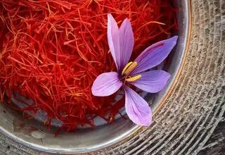 روند افزایشی صادرات زعفران در آستانه ماه مبارک رمضان؛ قیمت ۲۰۰ تا ۲۰۳ میلیون تومان