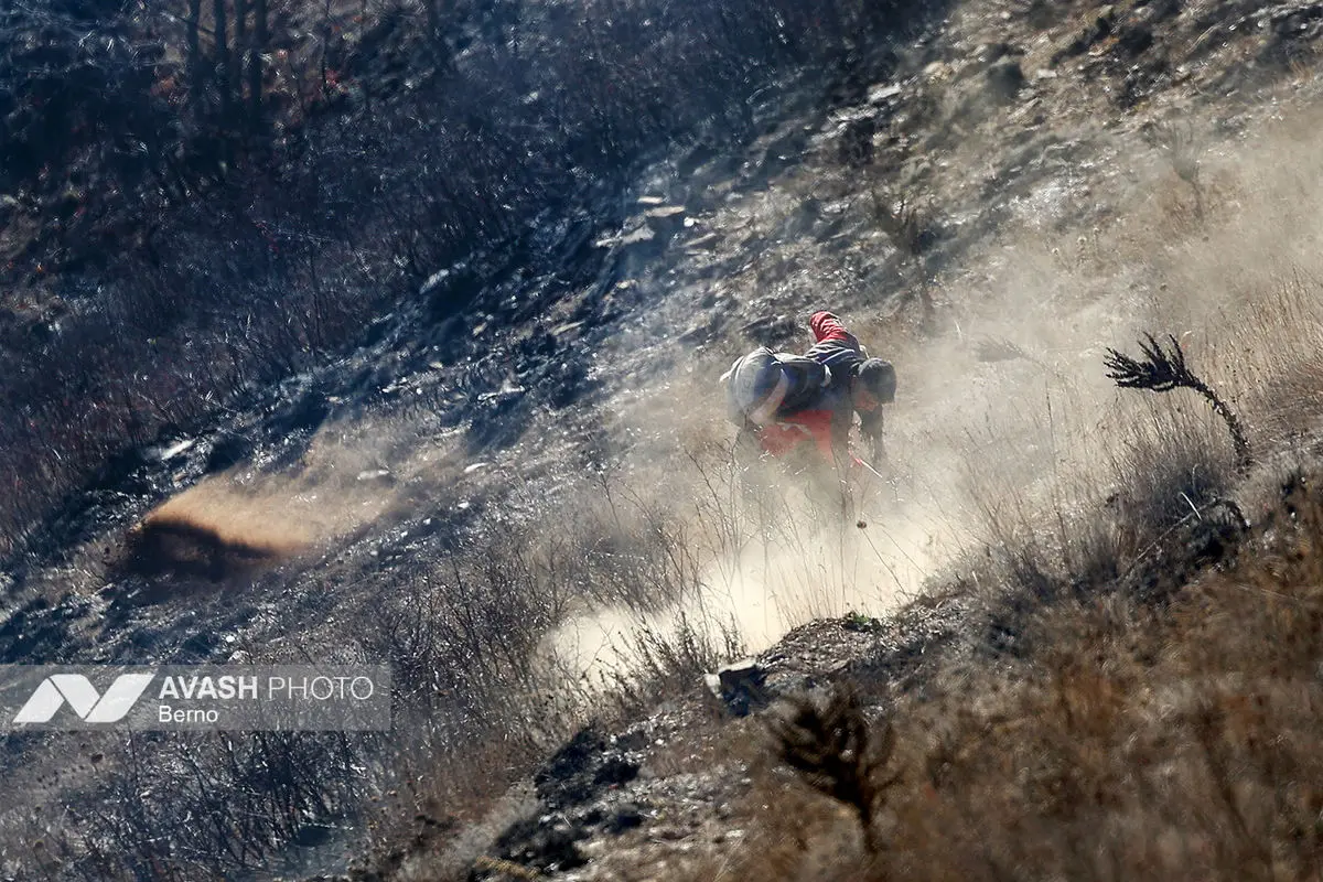 عملیات مهار آتش‌سوزی مناطق کوهستانی روستاهای دلیر و الیت