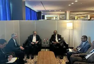 عراقچی با احمد سالم گفتگو کرد