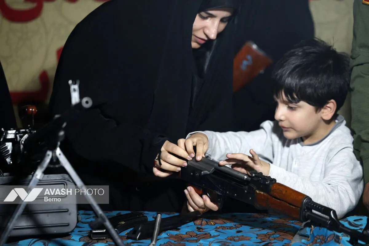 آموزش کار با سلاح در میدان ونک تهران