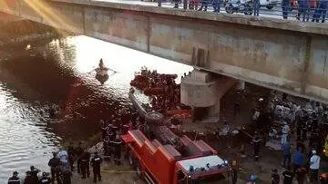 مرگ ١٨ نفر در سقوط اتوبوس به رودخانه 
