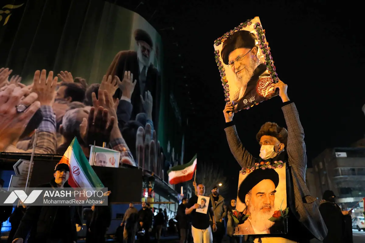 هفتمین شب تجمع مردم تهران در سوگ رهبر شهید