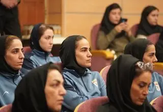 کریمی: وقت آن است تیم ملی از ما حمایت کند