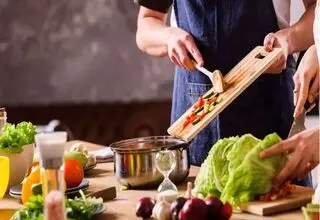 چه غذاهایی در جنگ ماندگاری بیشتر دارند؟