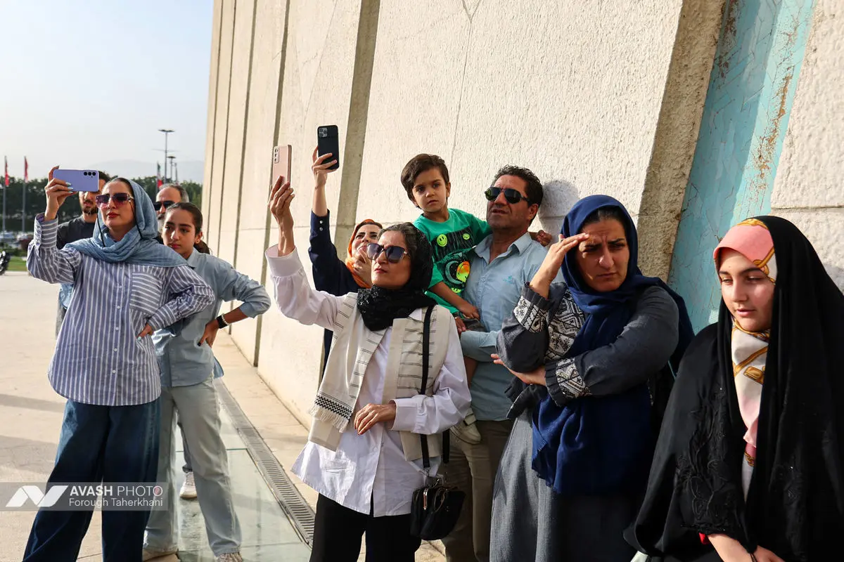 اجرای ارکستر سمفونیک تهران در میدان آزادی