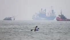 اظهارات جدید عمان درباره عبور کشتی‌ها از تنگه هرمز