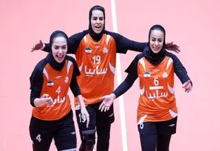 دختران والیبالیست سایپا در یک قدمی قهرمانی لیگ
