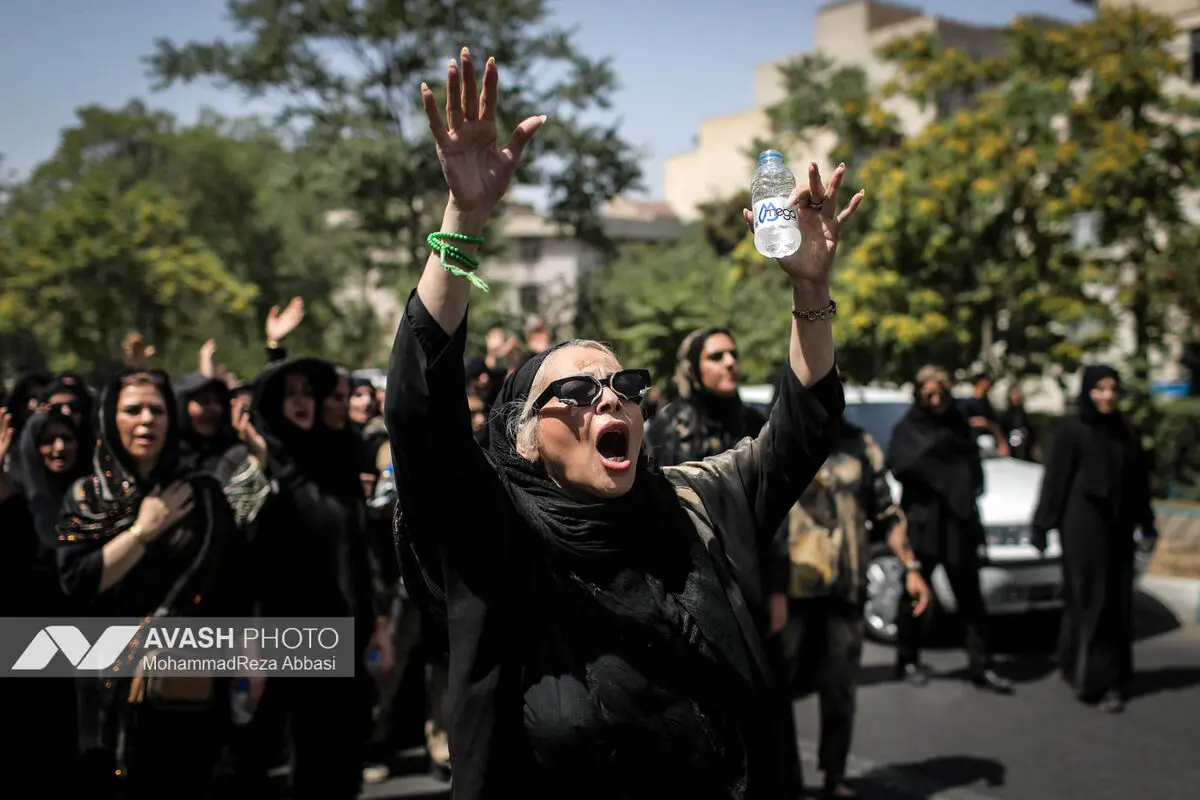 آئین سنتی گل مالی لرستانی های مقیم تهران در روز عاشورا