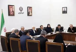 عارف: دولت هر جا لازم باشد از اقتدار خود استفاده می‌کند