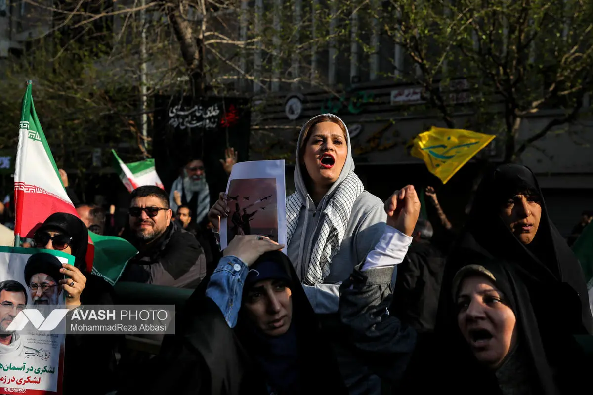 تشییع پیکر دریابان شهید «علیرضا تنگسیری» و جمعی از شهدای والامقام