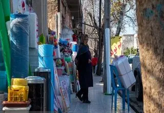 ساماندهی بساط‌گستران در خیابان ولیعصر