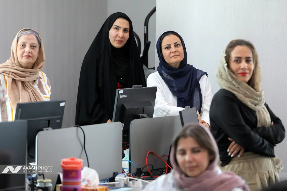 مراسم روز خبرنگار در تحریریه آوش