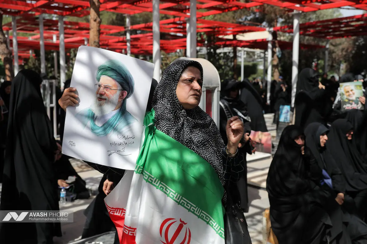 مراسم تشییع پیکر سردار حاجی زاده