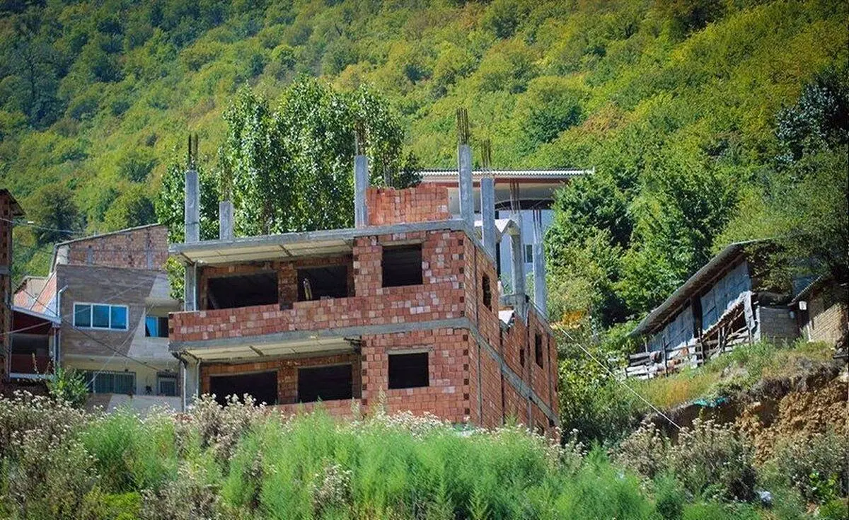 جوابیه اداره منابع طبیعی و آبخیزداری شهرستان کلاردشت درباره ساخت و ساز در جنگل جور بن کلاردشت