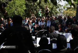 پیکر «احمد پژمان» با حضور جمعی از هنرمندان و مسئولین تشییع شد