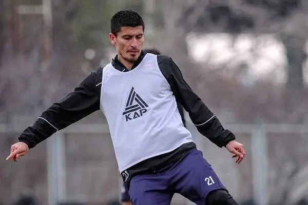 دو پیشنهاد ویژه برای هافبک ملی پوش تراکتور