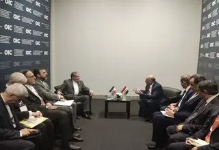 عراقچی: عملیات دفاعی ایران با تمام توان ادامه خواهد یافت 