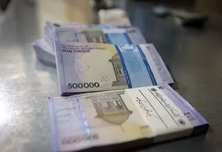 مردم نگران پول نقد نباشند