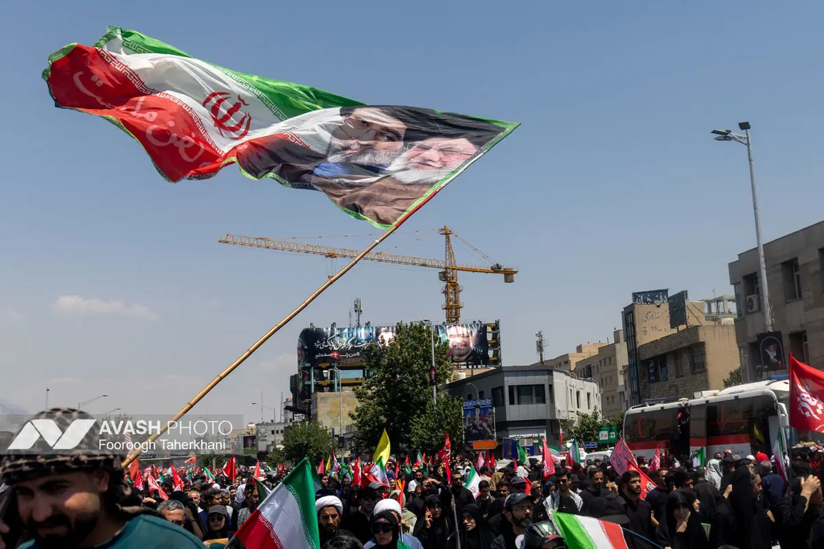 مراسم تشییع پیکر مطهر رهبر شهید انقلاب در تهران - ۴
