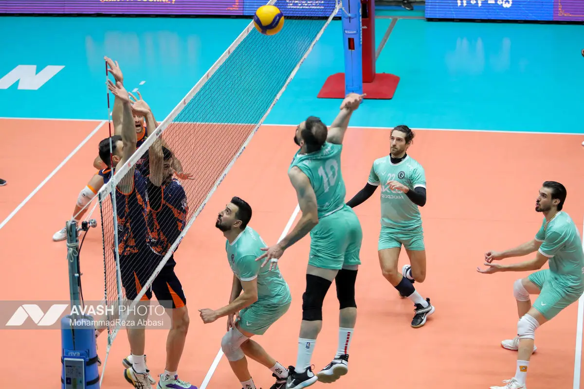 دیدار تیم های والیبال پیکان تهران و سایپا تهران