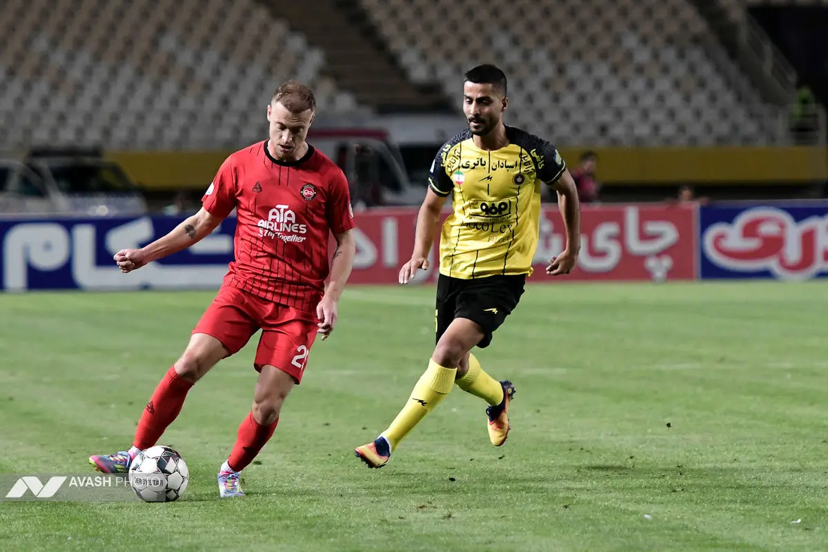 لیگ برتر فوتبال - سپاهان و تراکتور